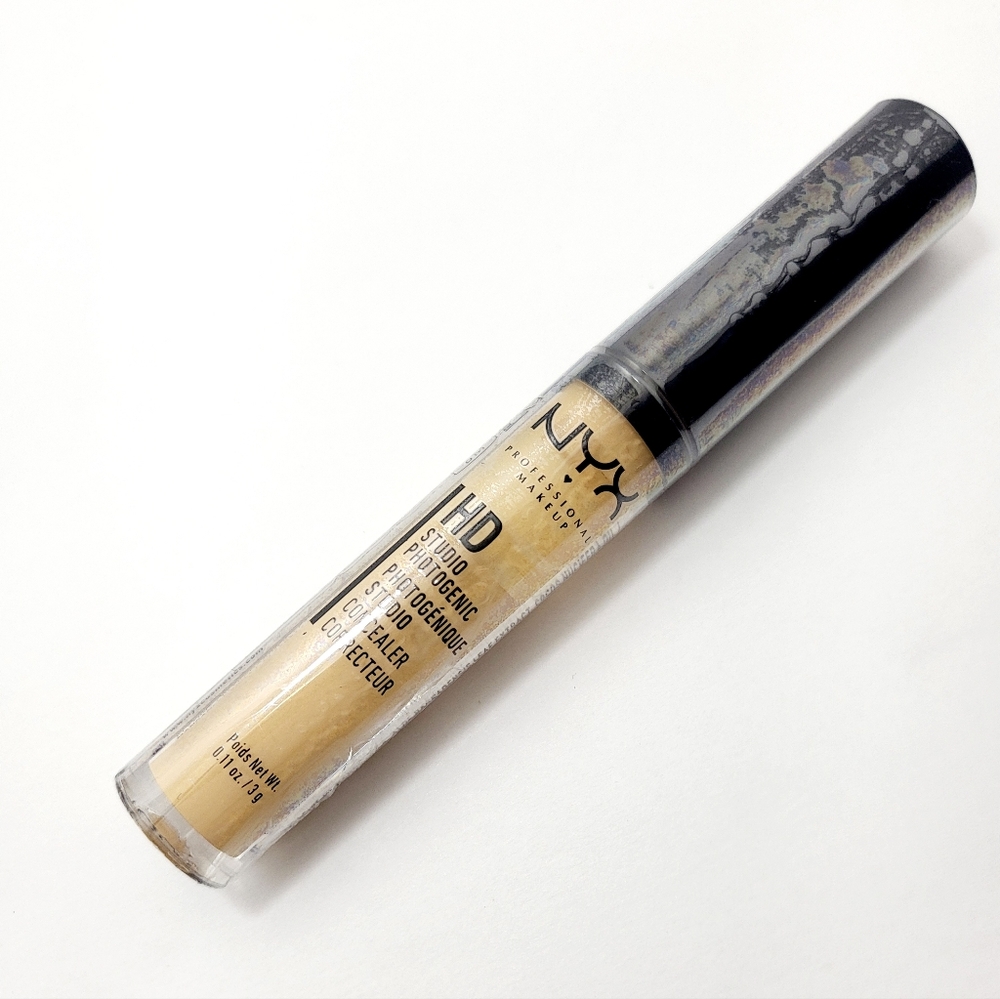 NYX CW10 - YELLOW - Studio Photogenic Concealer - NWT